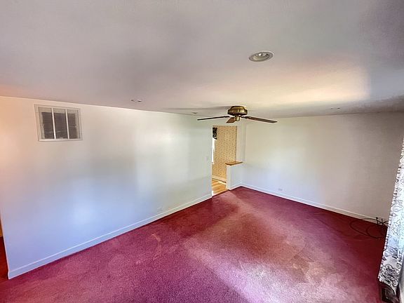 3rd image of 1035 E Lilac Dr