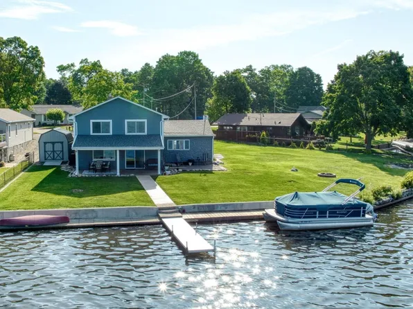 284 Washington Dr, Michigan Center, MI 49254