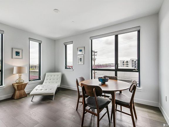 3rd image of 1300 22nd St APT 308