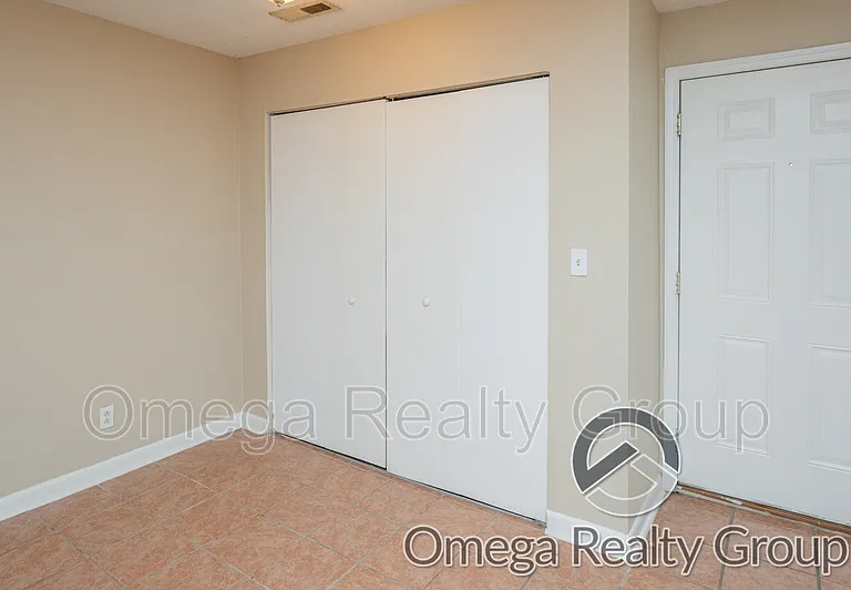 The Cove Apartments — Photo 25