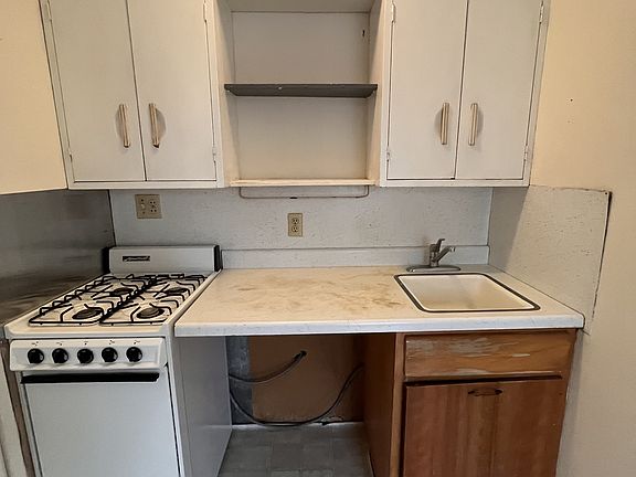 4th image of 125 E Gorham St #16233901