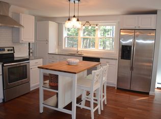 332 New Boston Rd, Bedford, NH 03110