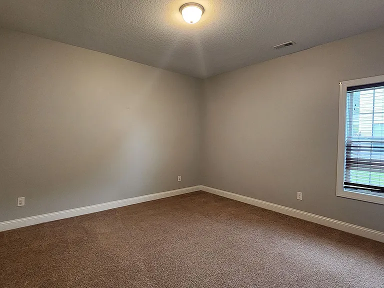250 Sailor St — Photo 21