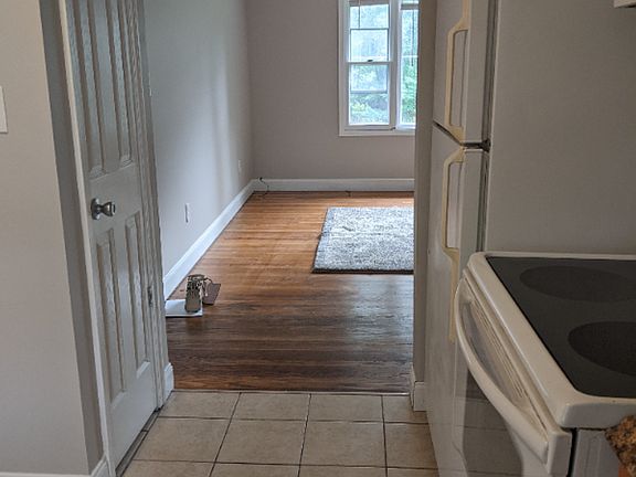 4th image of 1125 Vine St APT A1-b8
