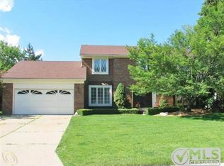 2390 Rancroft Beat, Rochester Hills, MI 48306