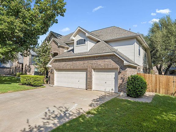 2nd image of 1908 Clearwater Dr
