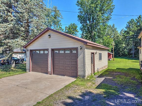 2nd image of 28206 9th St