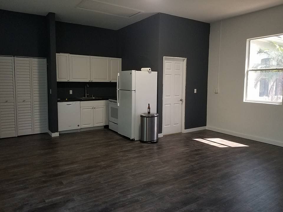 AC Closet, Kitchen, Bathroom door, South Window.