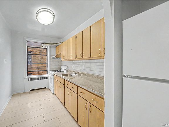 5th image of 14416 35th Avenue #6A