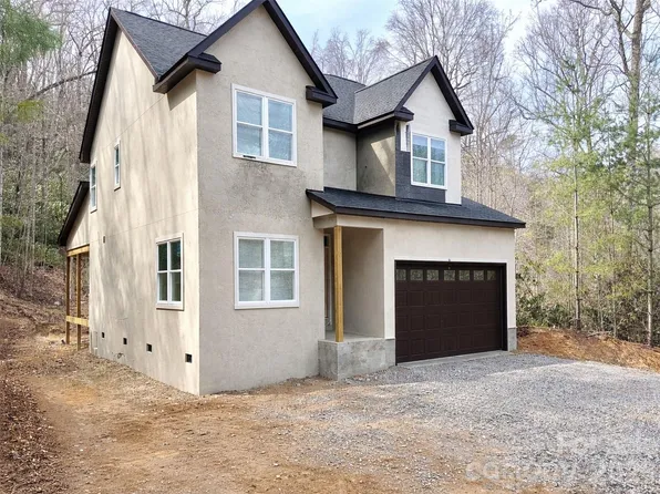 366 Mistletoe Trl, Hendersonville, NC 28791