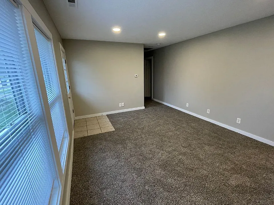 3036 Ute Ln
