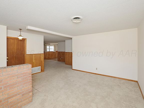 4th image of 1537 Smiley St