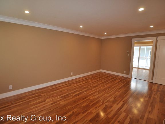4th image of 149 Santa Helena Ave APT 4