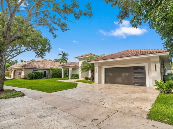 1045 Woodfall Ct, Weston, FL 33326