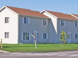 1702 S 34th St UNIT B, Grand Forks, ND 58201