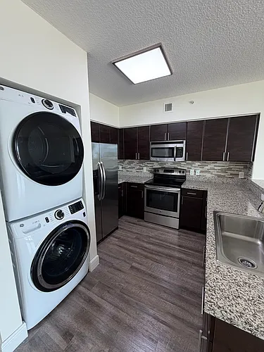 983 SW 37th Ave #1212 Photo 1