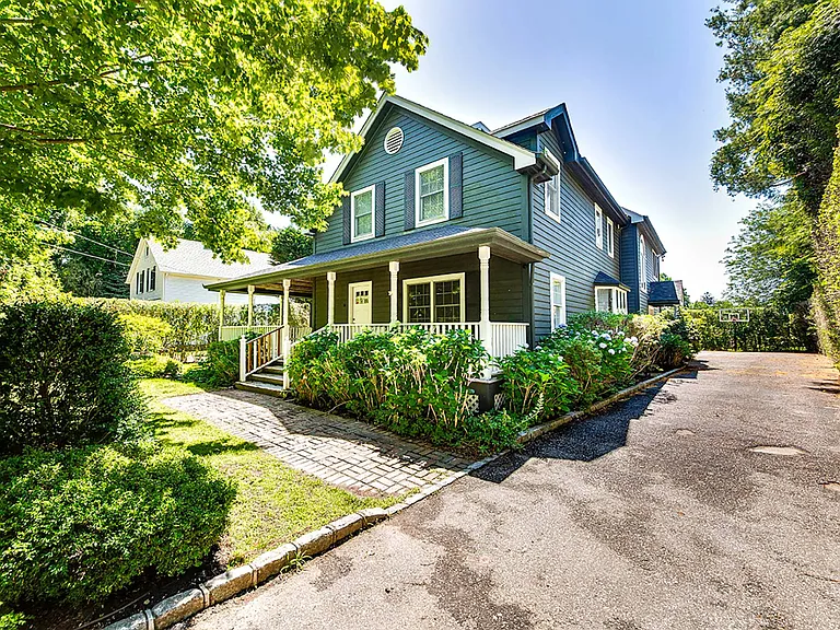 31 Narrow Ln — Photo 2