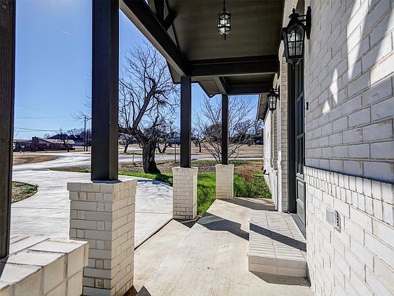 5th image of 170 Half Moon Way
