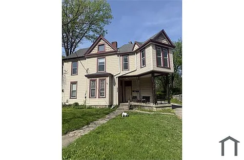 8339 Woodbine Ave #2 Photo 1