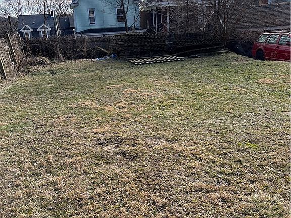 3rd image of 0 Ormsby Ave