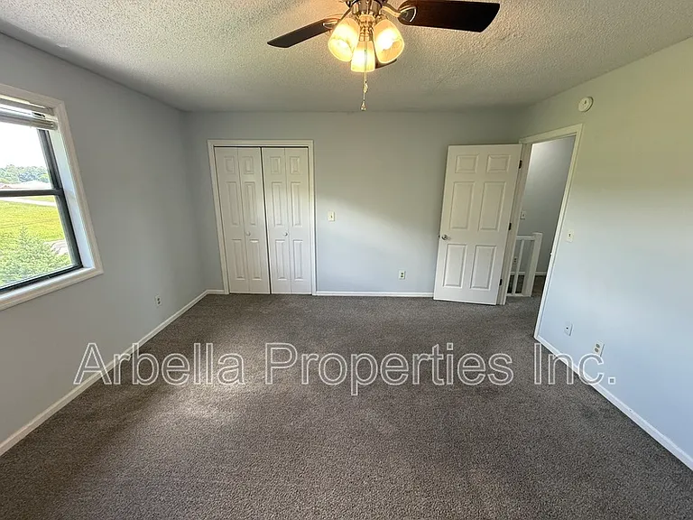 390 Erwin Hwy #2 — Photo 20