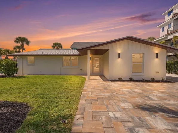 120 Stanford Dr, Englewood, FL 34223