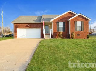 421 Faulkner Dr, Clarksville, TN 37042
