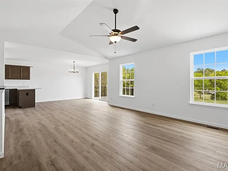 179 Rivers Edge Dr — Photo 8