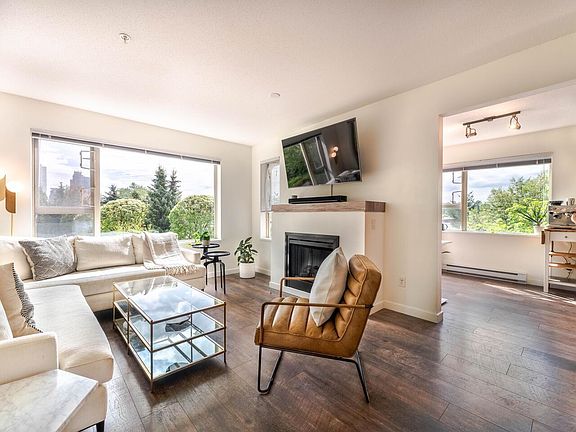 2nd image of 4728 Dawson St #204