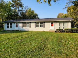 1110 Glenn St APT A, Washington, IL 61571