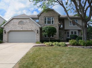 303 Ridgewood Dr, Bloomingdale, IL 60108