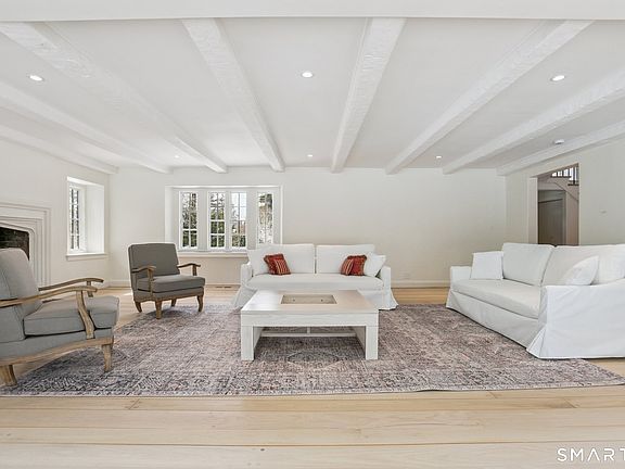 3rd image of 1085 Ridge Road