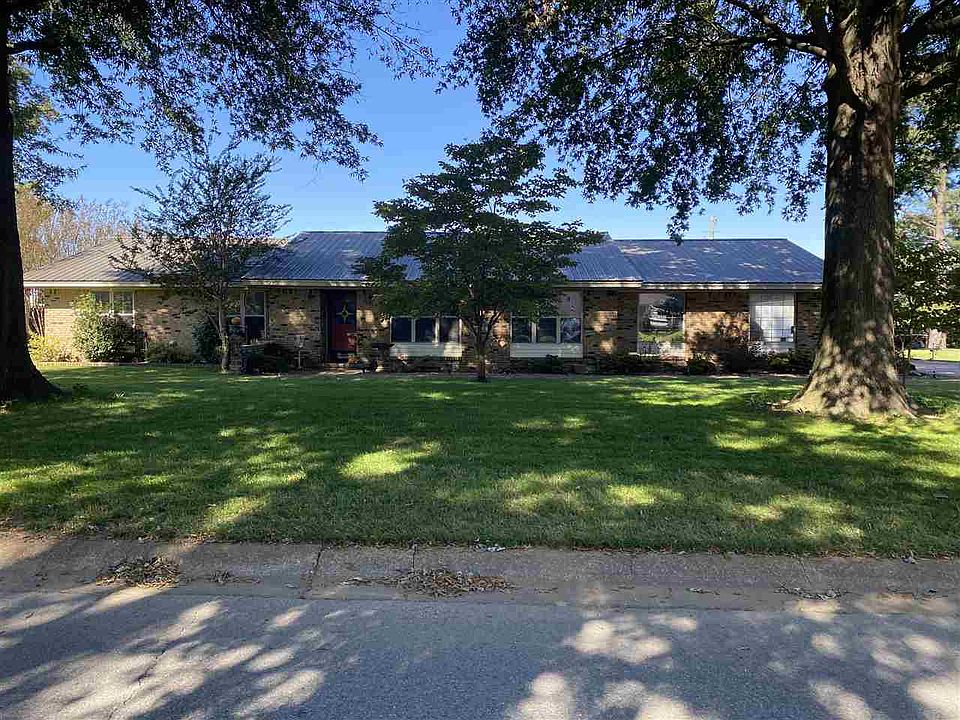 1st image of 2709 Melody Ln