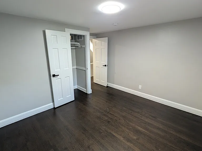 30 Lincoln Ave — Photo 21
