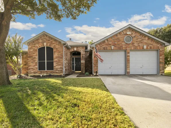 3202 Berkshire Ln, Corinth, TX 76210
