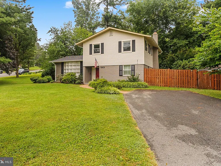 6901 Murray Ln — Photo 5