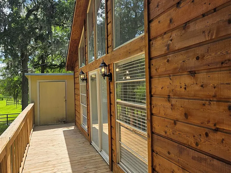 710 E Pony Ln — Photo 6