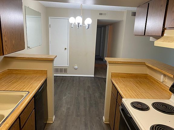 2nd image of 4400 S Quebec St APT Y203