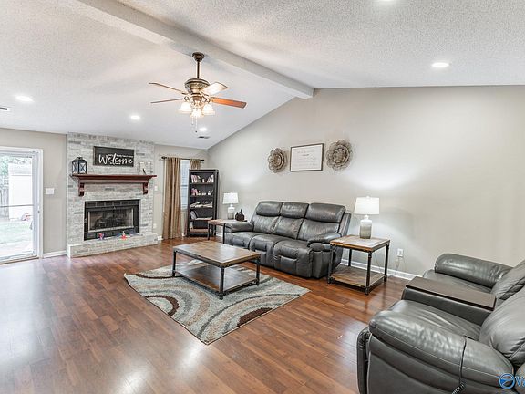 4th image of 2205 Victoria Dr SW
