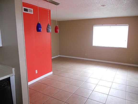 3rd image of 814 Chelwood Park Blvd NE