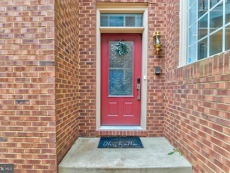 10219 Aspen Willow Dr — Photo 3