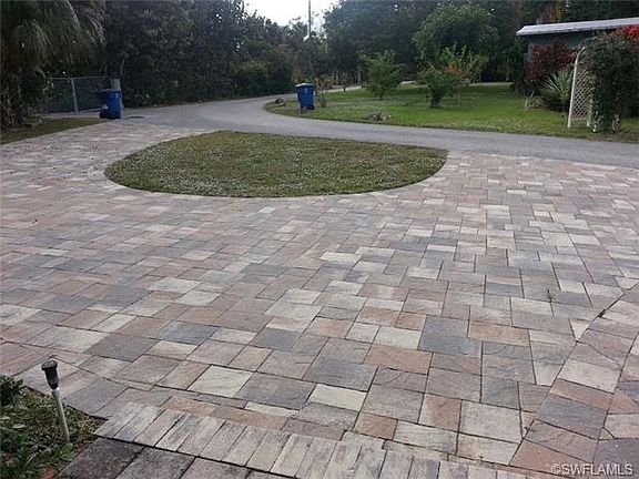 3rd image of 27091 Orange Court Dr