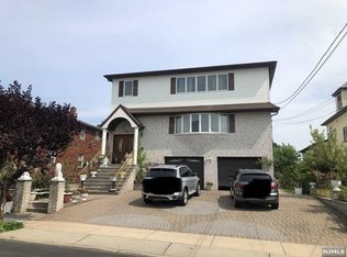 164 Humboldt St, East Rutherford, NJ 07073