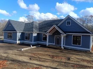 53 Salisbury St, Rehoboth, MA 02769