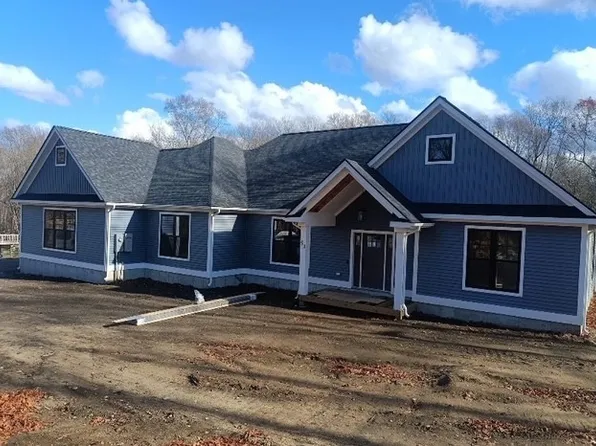 53 Salisbury St, Rehoboth, MA 02769