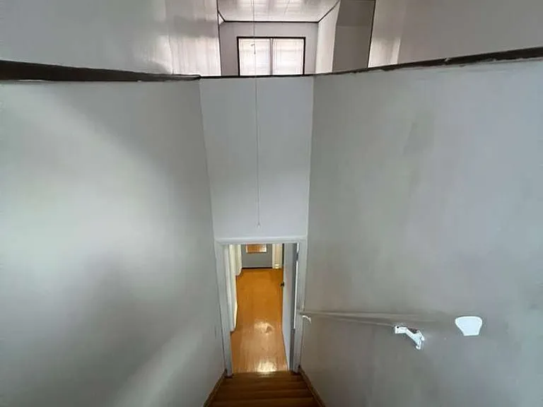 11215 Langton Ave — Photo 17