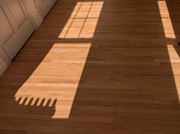 223 East 50th Street image 3 of 7