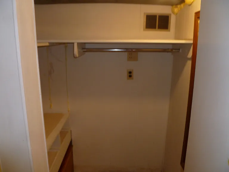 walk in closet