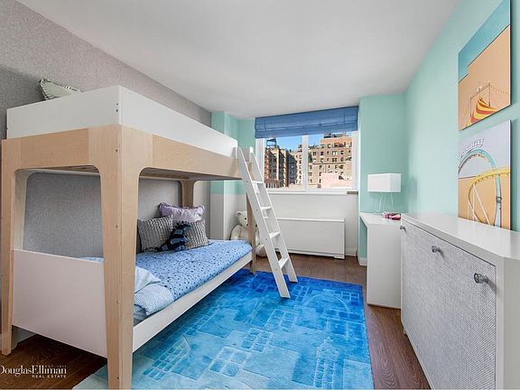 5th image of 200 E 94th St APT 714