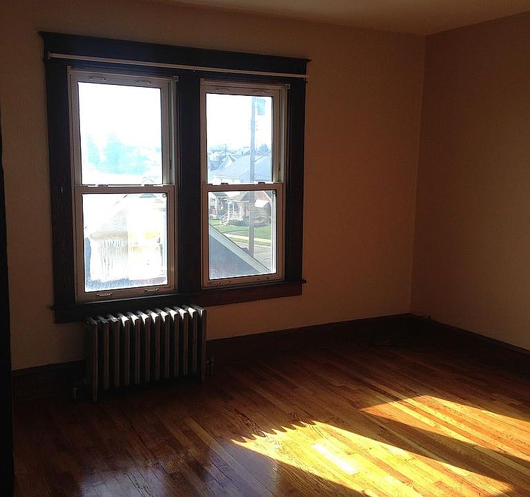 2nd floor bedroom 1